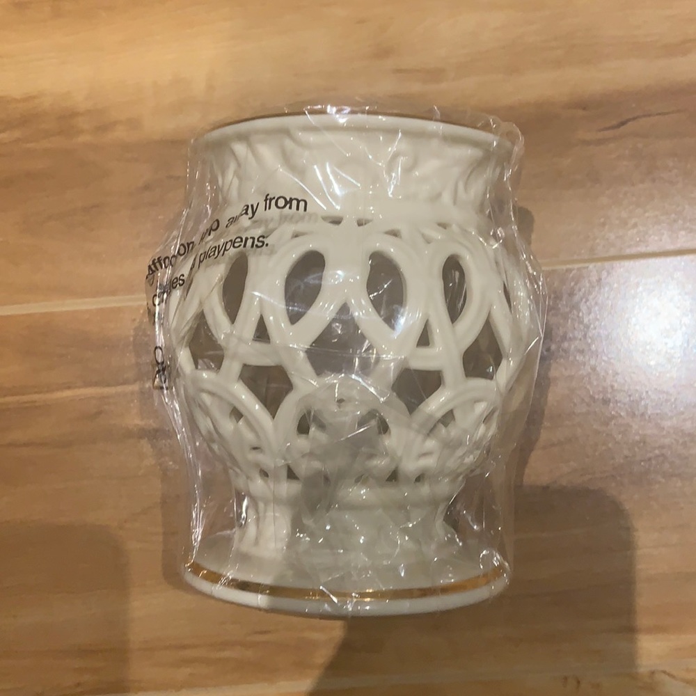 Lenox Versailles Gold Votive Urn with Candle